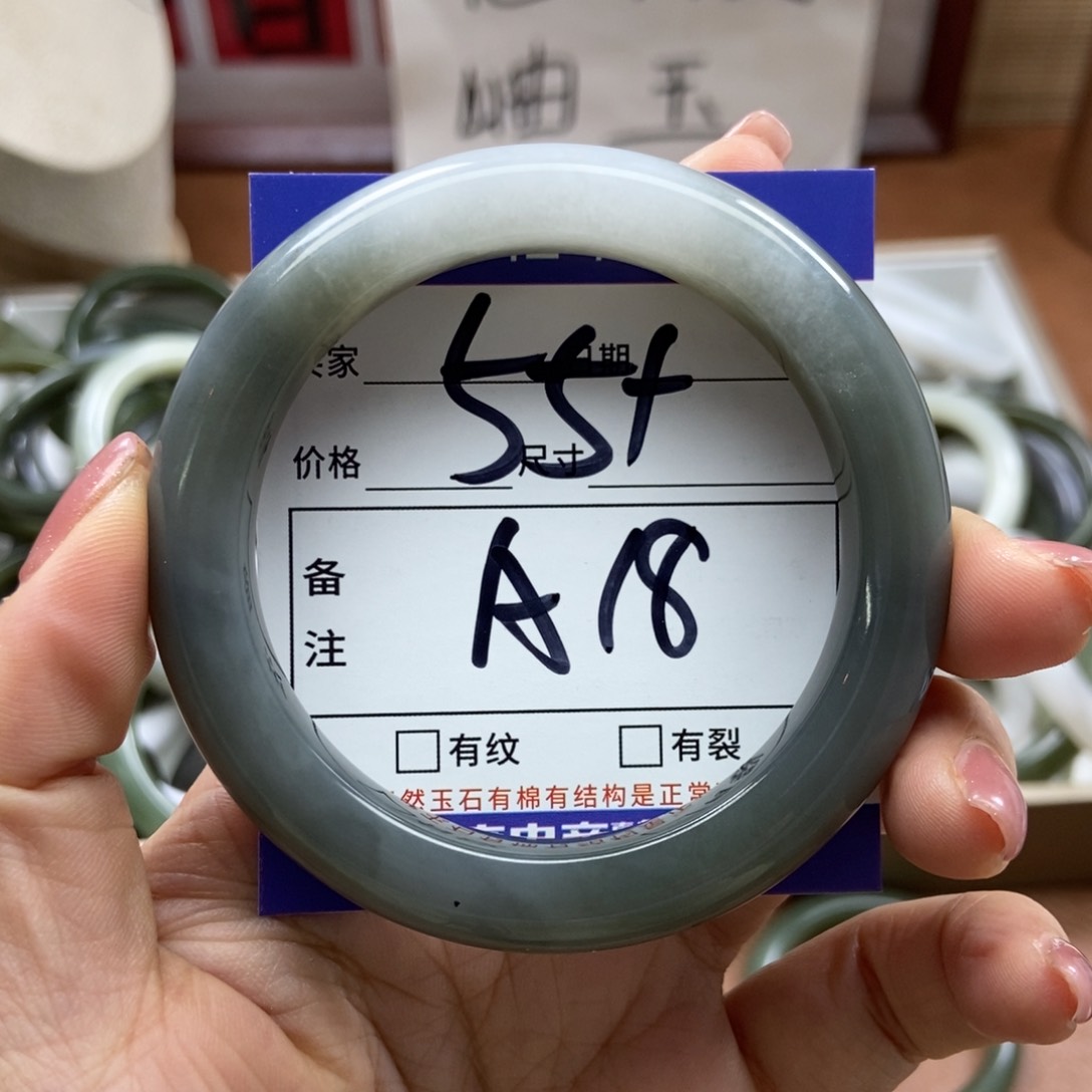 和田玉手镯手镯未镶嵌
