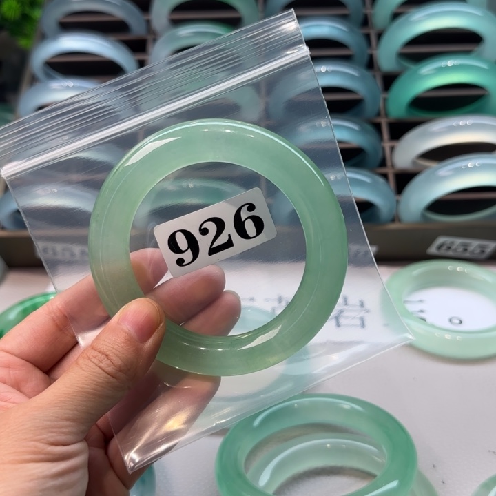 有机玻璃一***子时尚飘花手镯