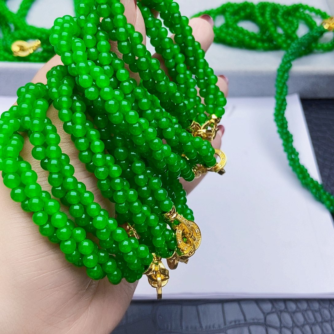 翡翠未镶嵌耳饰手链