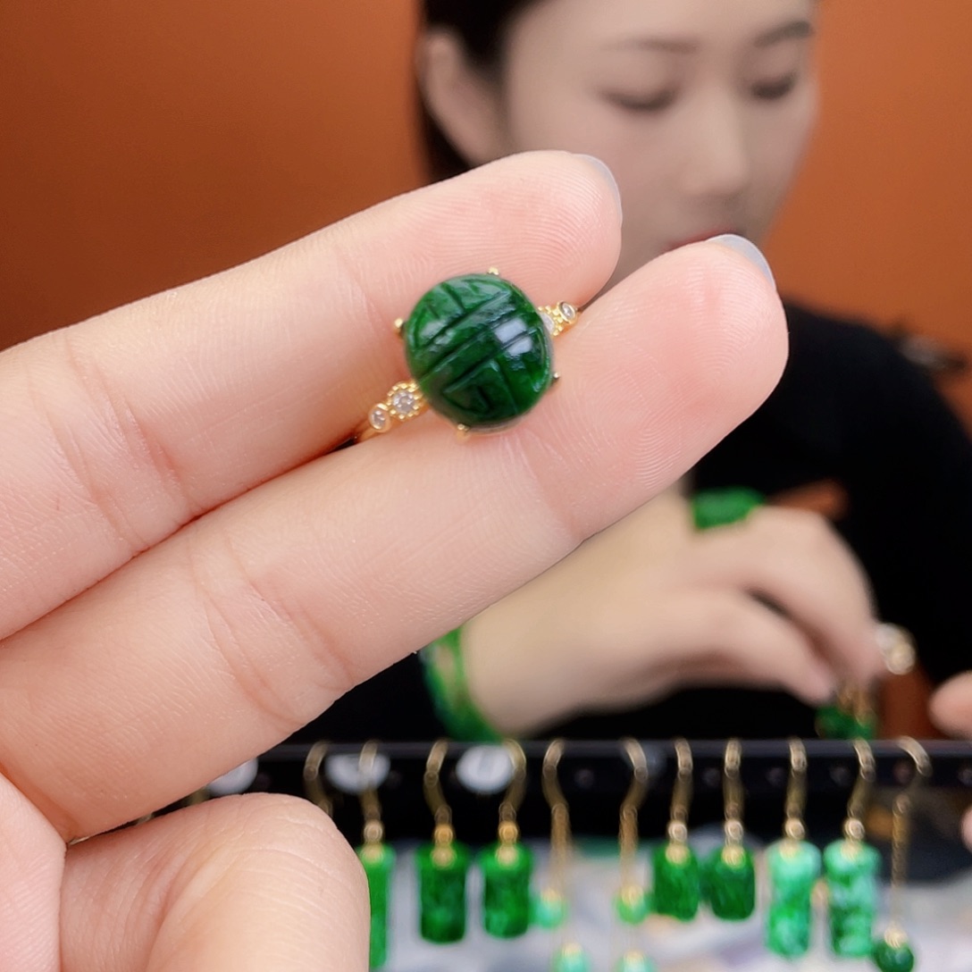 翡翠银S925镶嵌耳饰