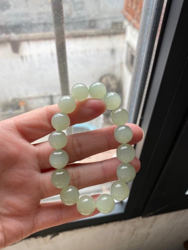 和田玉绿晴葡萄肉女士玉手串单圈时尚