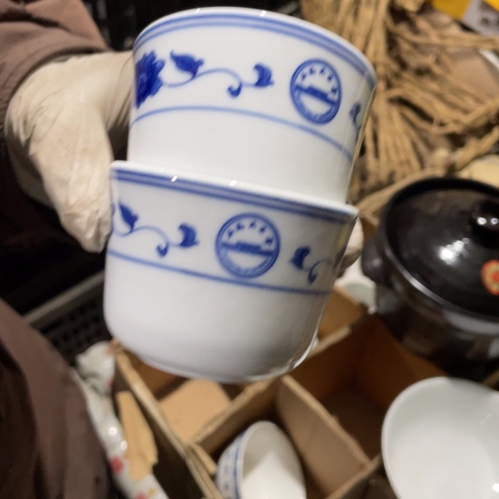 摆件陶瓷盘子碗都便宜