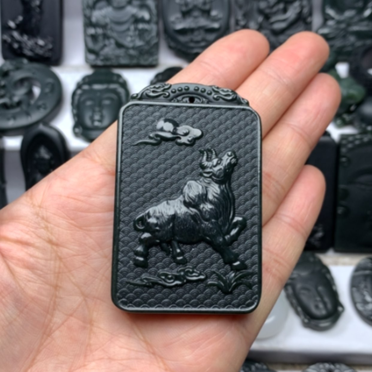 【闪购商品】和田玉颈饰未镶嵌双面雕刻