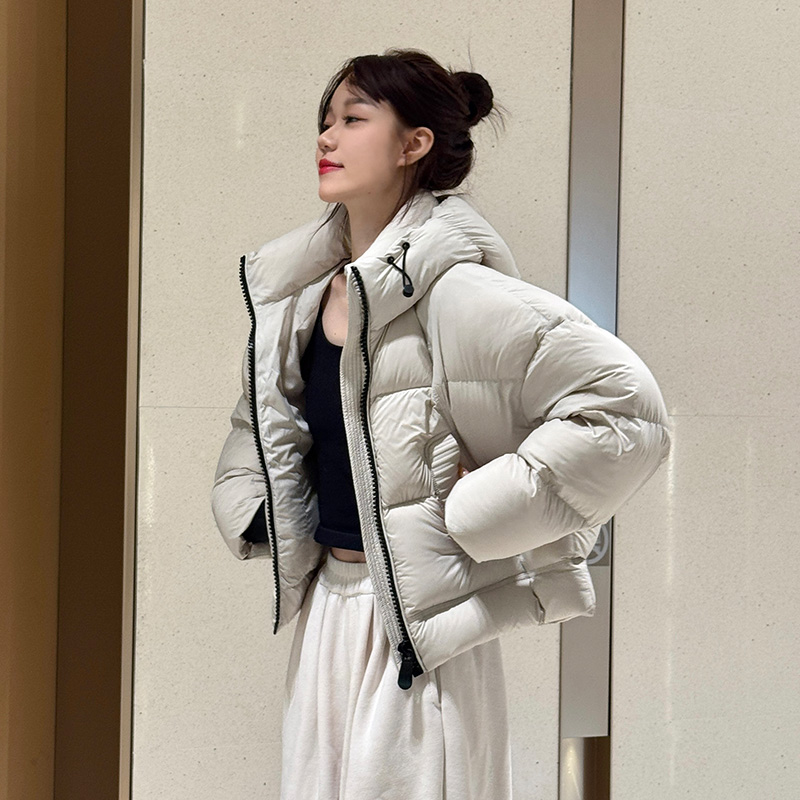【90白鸭绒】2025新短款高端羽绒服女新款时尚显瘦连帽百搭冬外套潮
