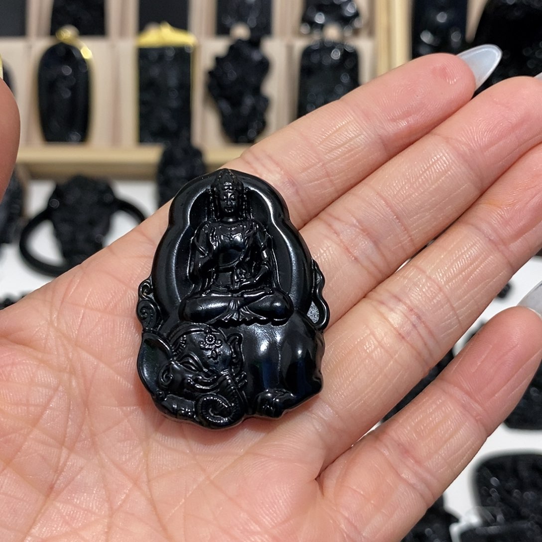 阿***龙岫玉未镶嵌纯天然岫玉颈饰