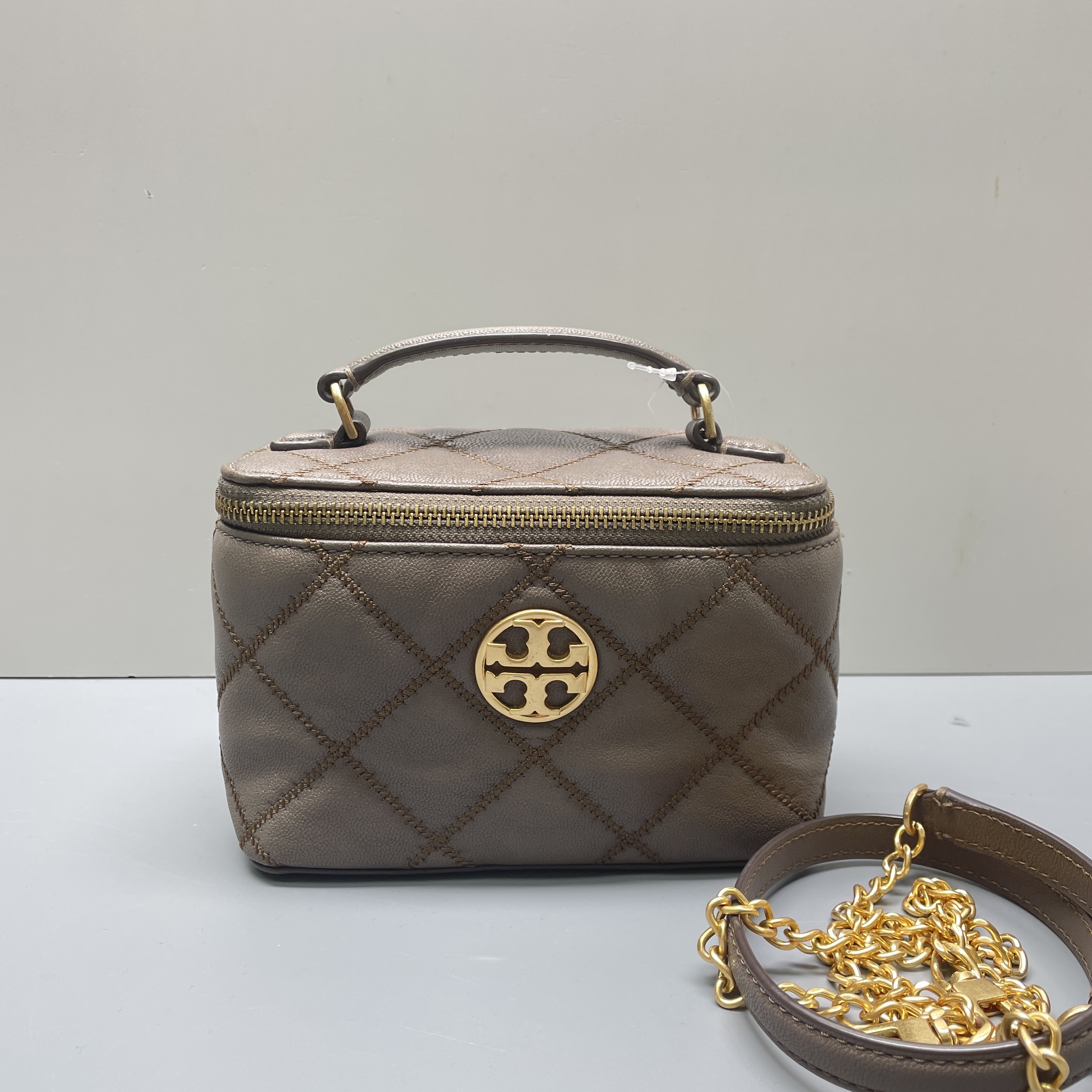 95新 TORY BURCH/汤丽柏琦 willa灰色盒子包17x12x8cmM042014