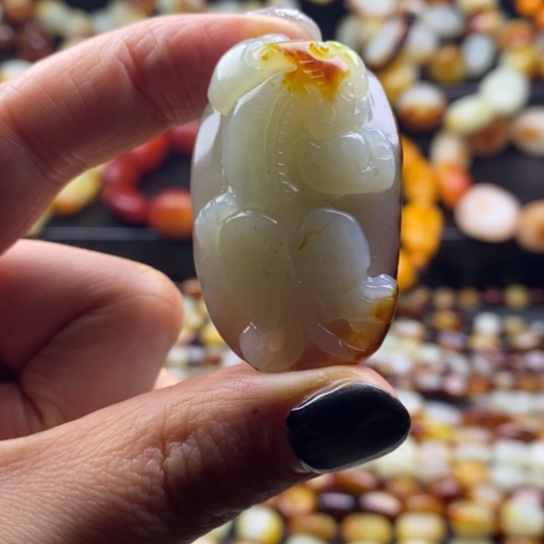 和田玉颈饰未镶嵌