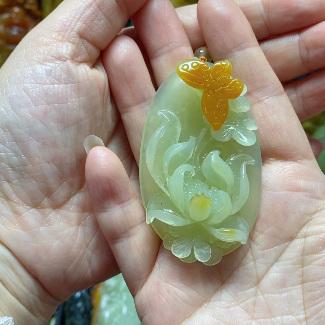 岫玉吊坠(赠链)未镶嵌心****运