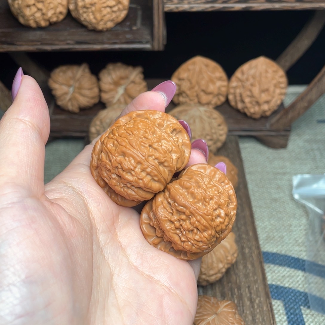 文玩核桃把件❌42白狮子