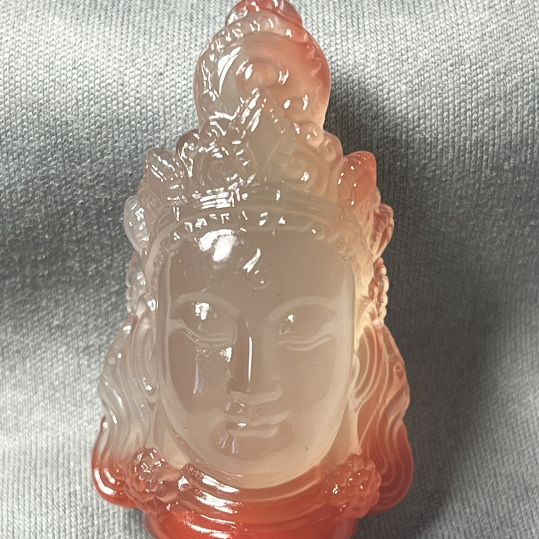 精美俏色高冰南红玛瑙吊坠
