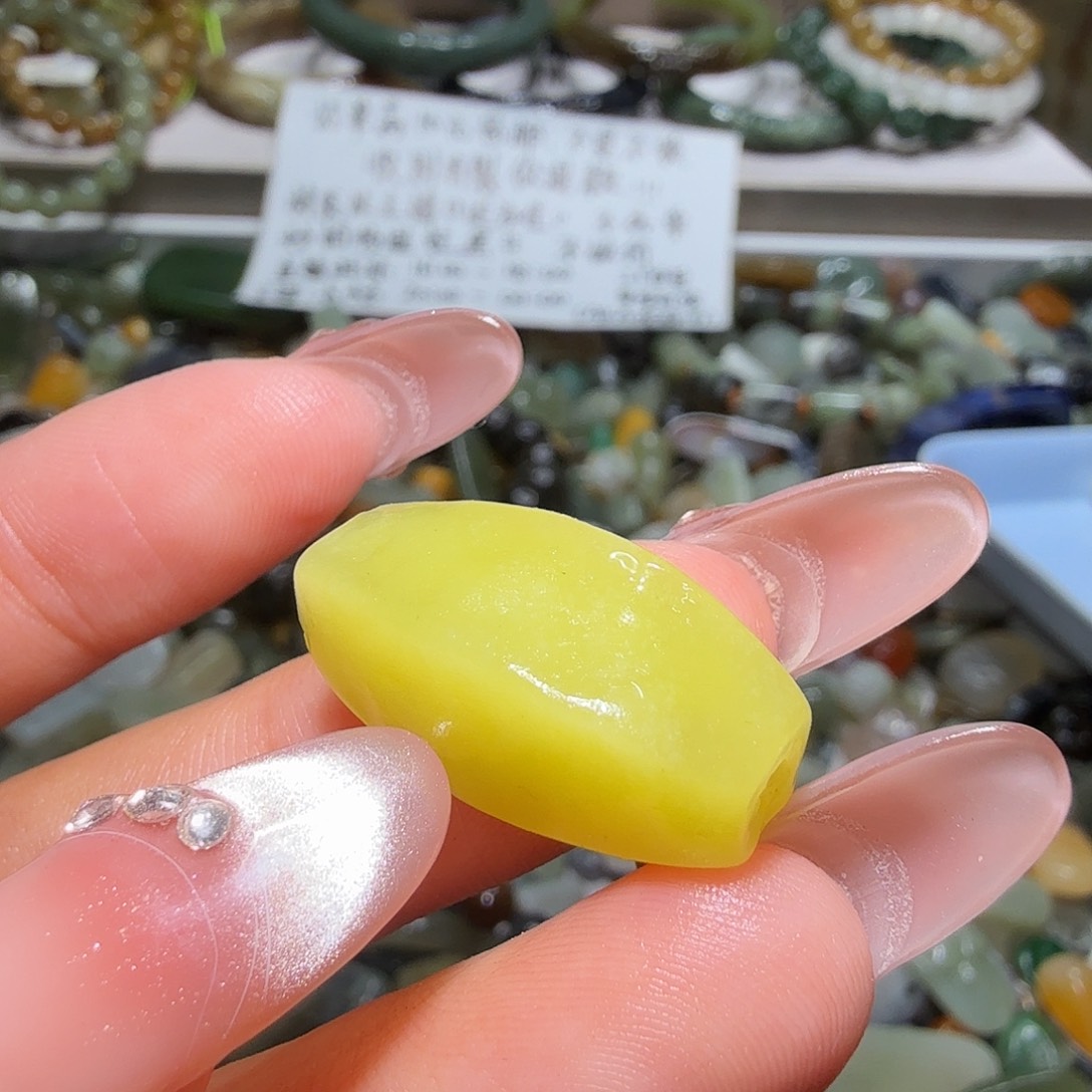 和田玉未镶嵌珠宝奇石