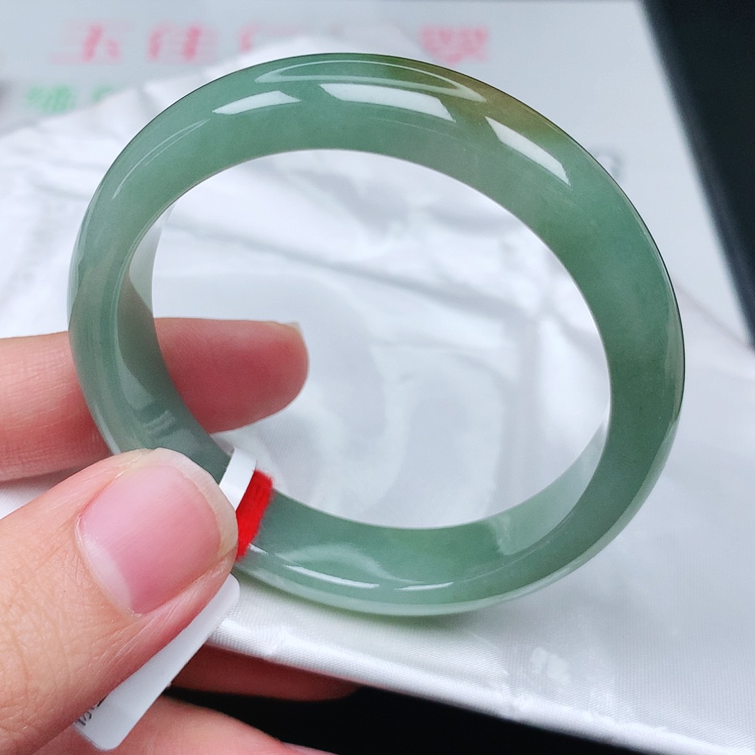 未镶嵌手镯翡翠天然翡翠手镯