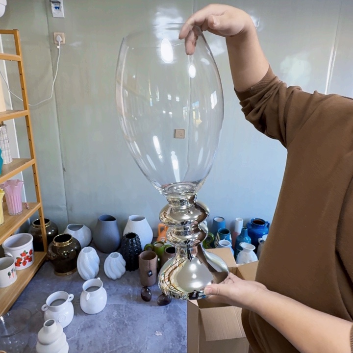 好看的陶瓷花瓶好看的陶瓷花瓶