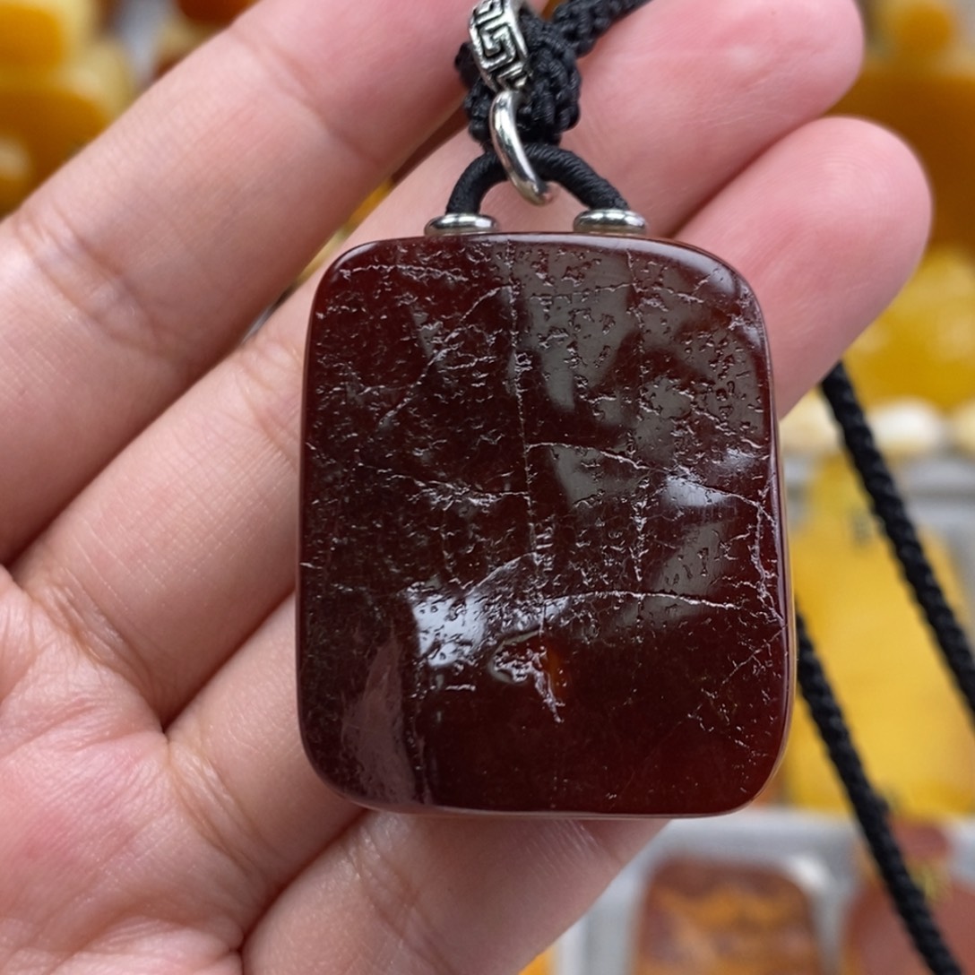 琥珀吊坠(赠链)未镶嵌