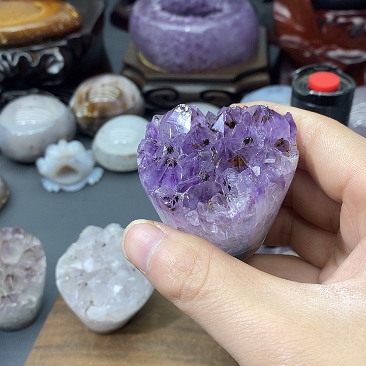 M***子未镶嵌紫晶摆件紫晶