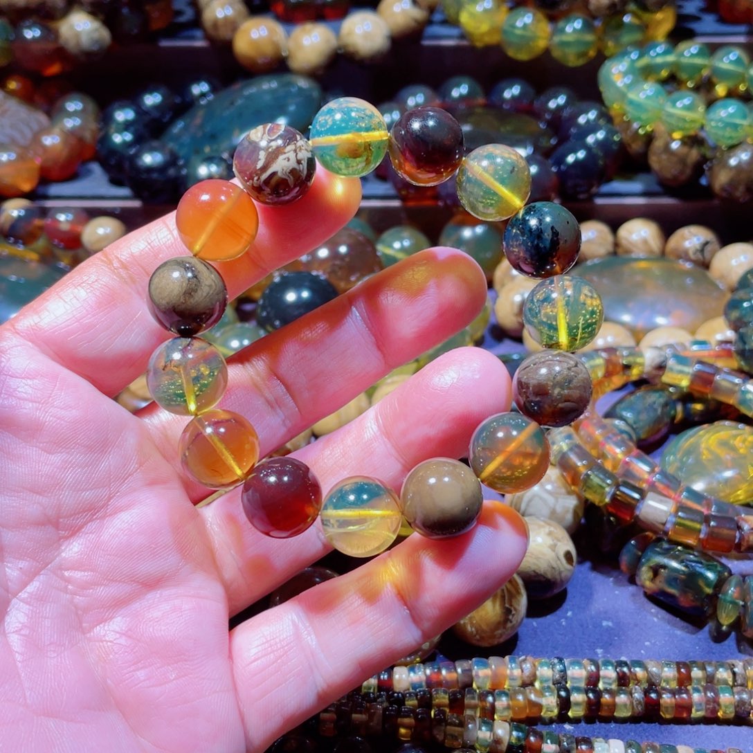 拉***仙琥珀未镶嵌手链天然