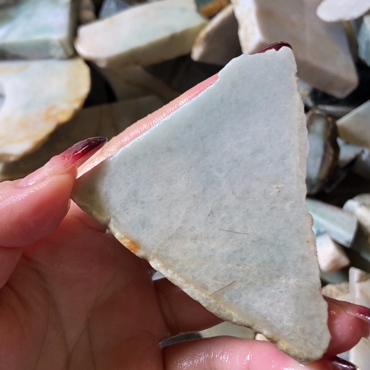 翡翠颈饰未镶嵌天然翡翠