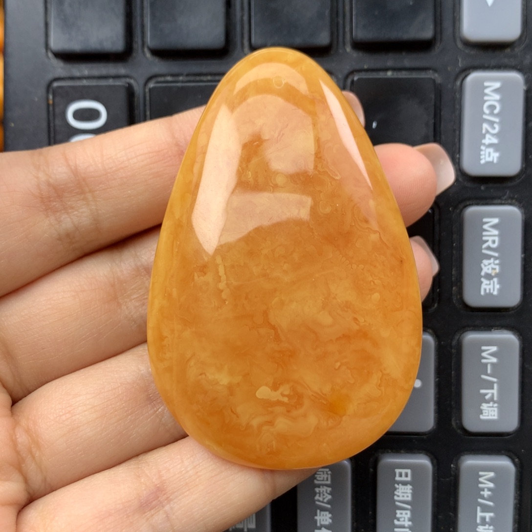 琥珀未镶嵌珠宝奇石60m39m11m