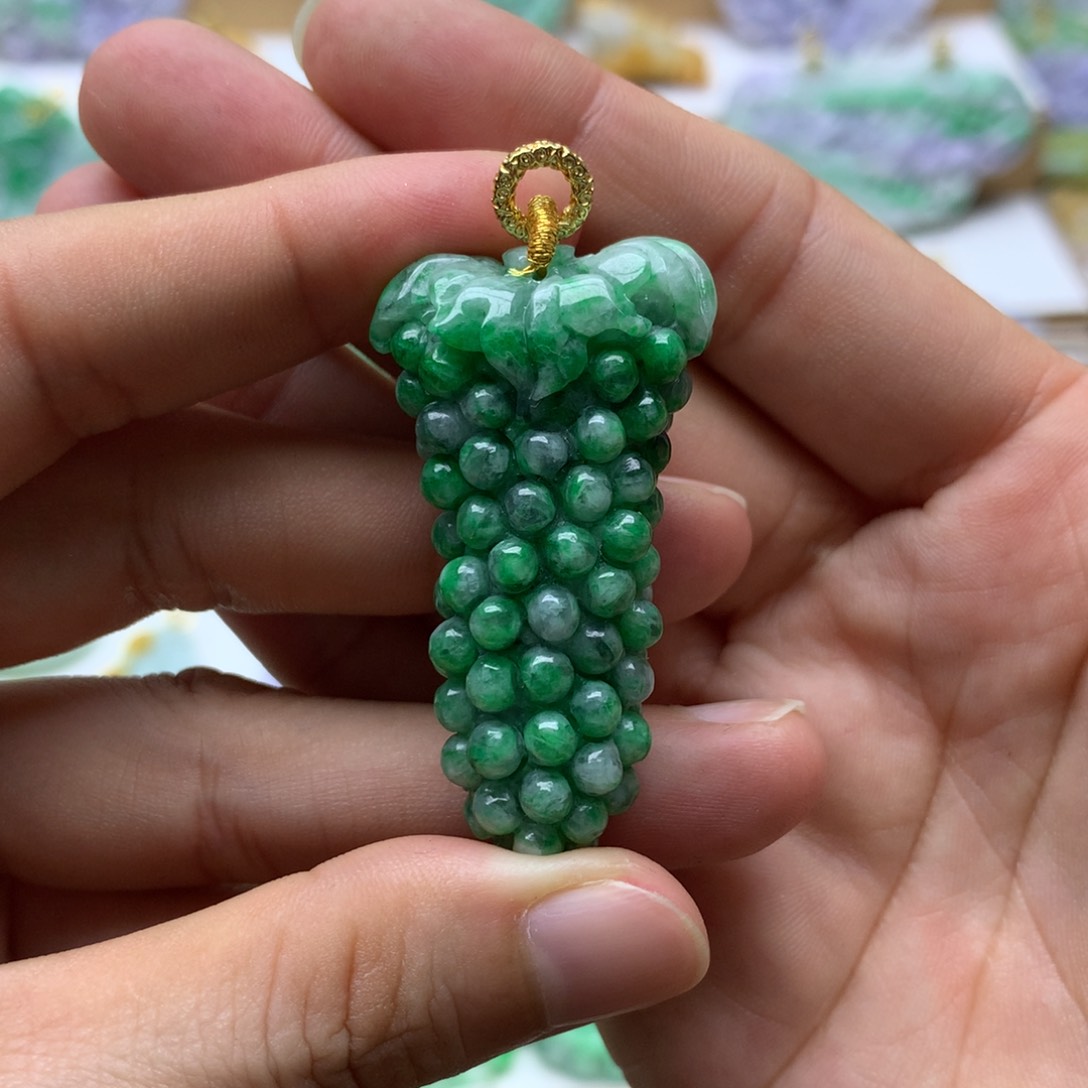 翡翠未镶嵌颈饰翡翠