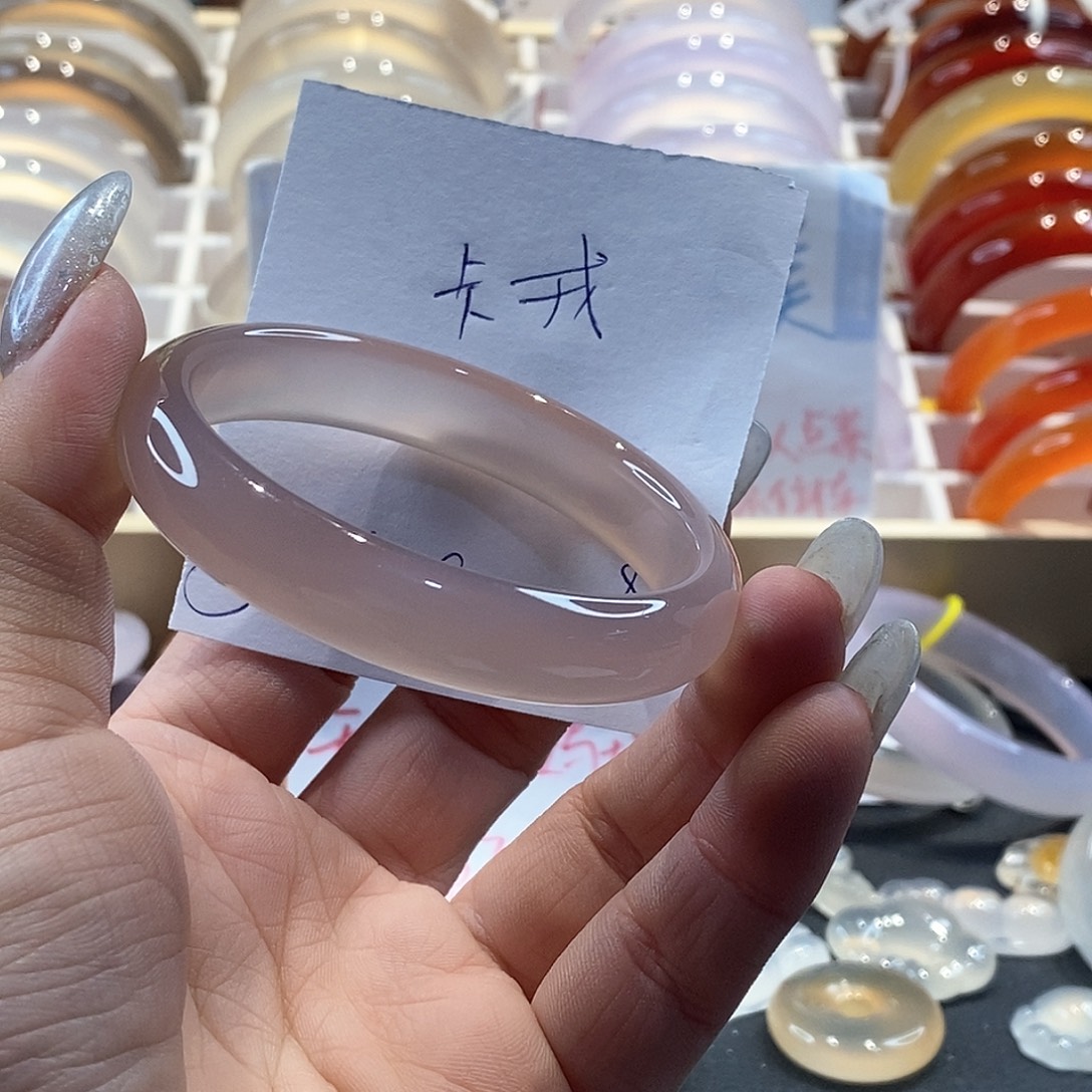卡***戎玛瑙/玉髓未镶嵌手镯