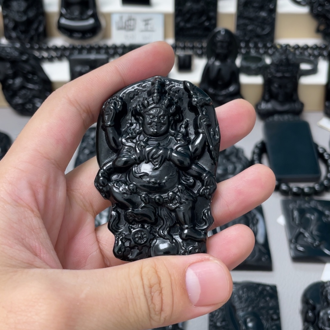 黑***神蛇纹石玉未镶嵌吊坠