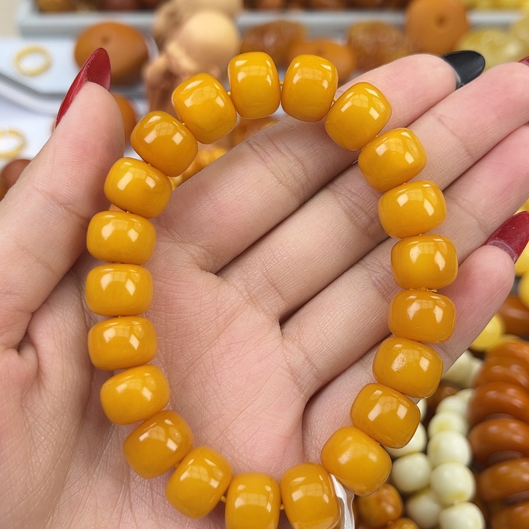 琥珀颈饰未镶嵌蜜蜡