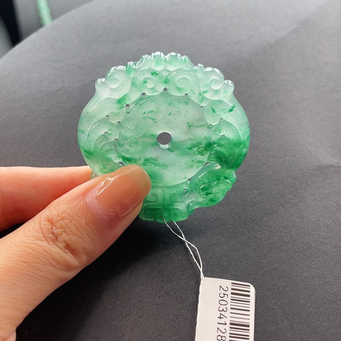 石英质玉未镶嵌吊坠(赠链)