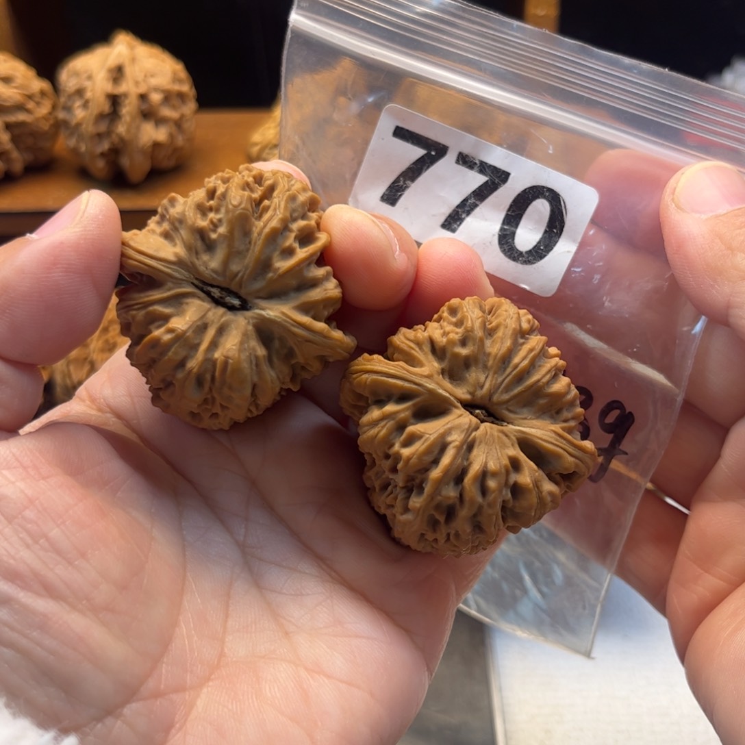 吊坠文玩核桃南疆41