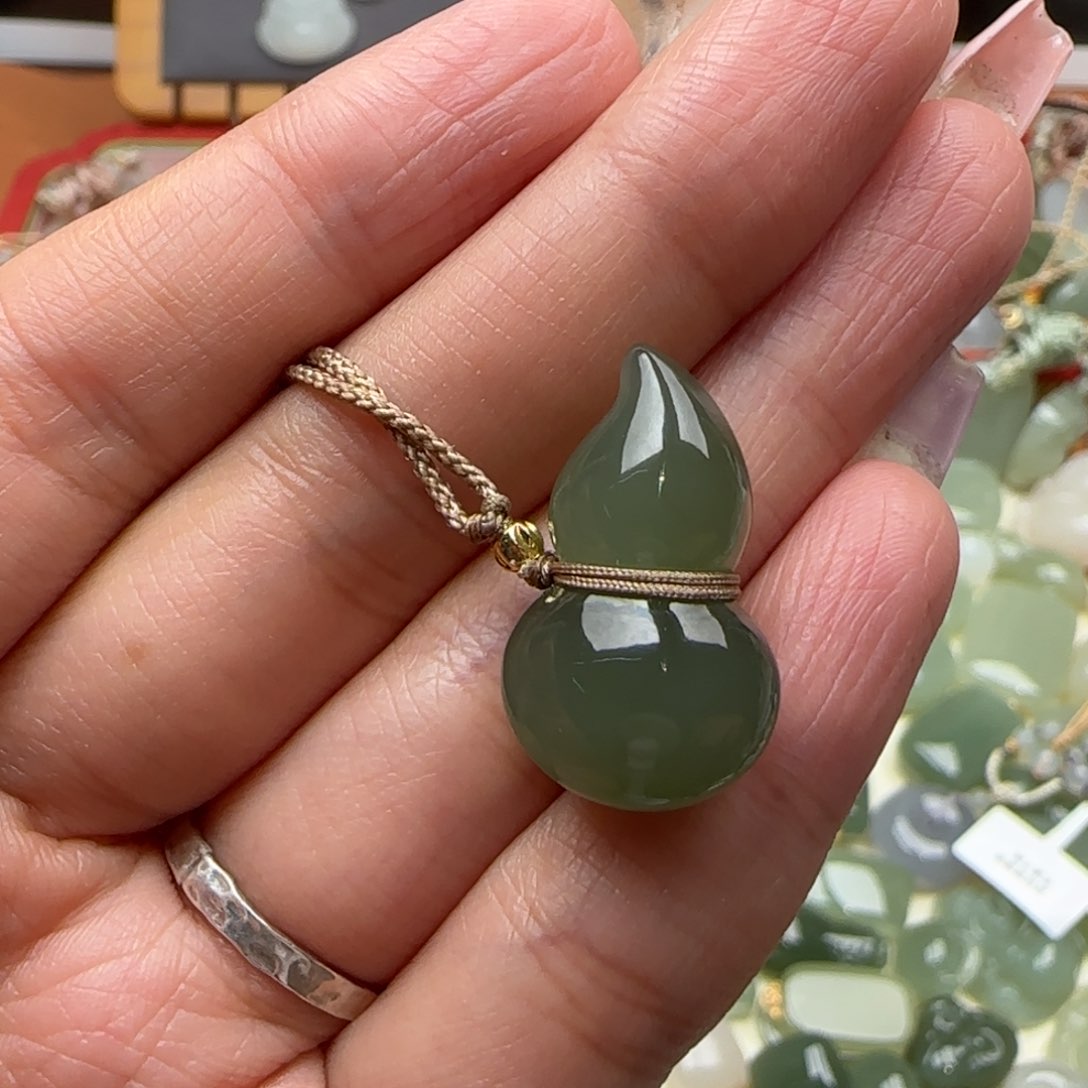 和田玉颈饰未镶嵌m*z