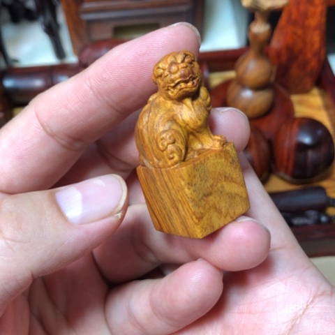 黄花梨/降香黄檀狮钮印章