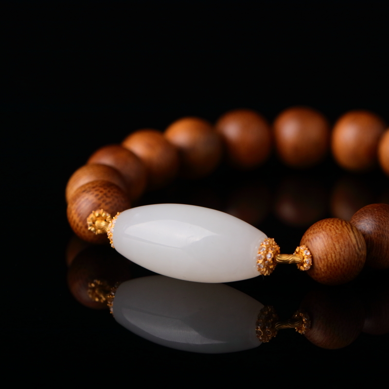 【泓贝珠宝-N786】18k金配饰和田玉白玉转运筒手串+沉香NGTC国检证