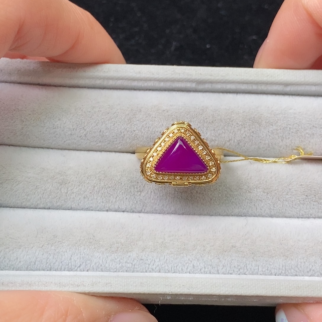 苏纪石（舒俱来）18K金镶嵌戒指