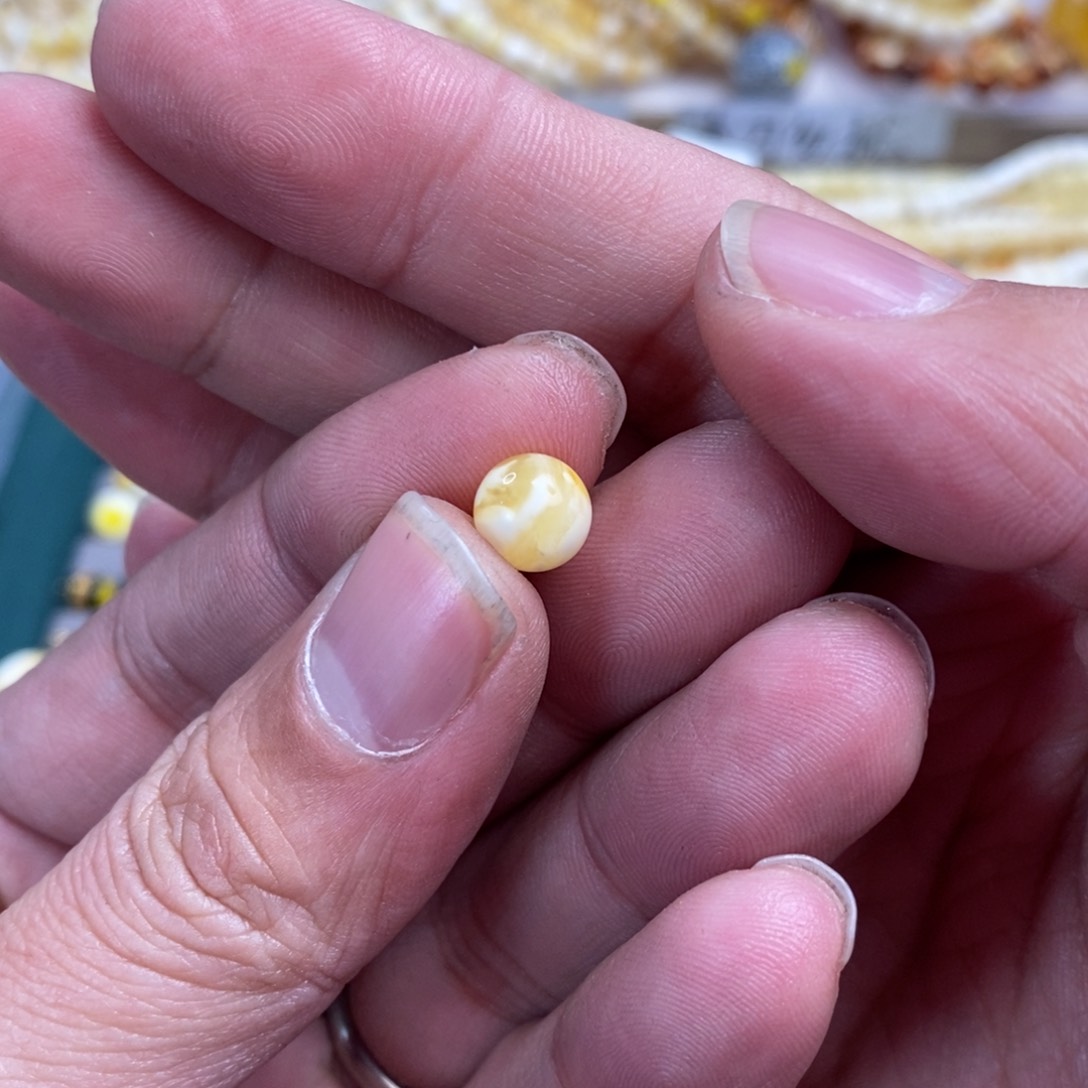 琥珀裸石未镶嵌柯****）8.3mm圆珠