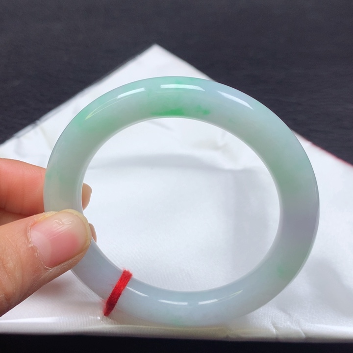 翡翠手镯（圆镯）未镶嵌52➕