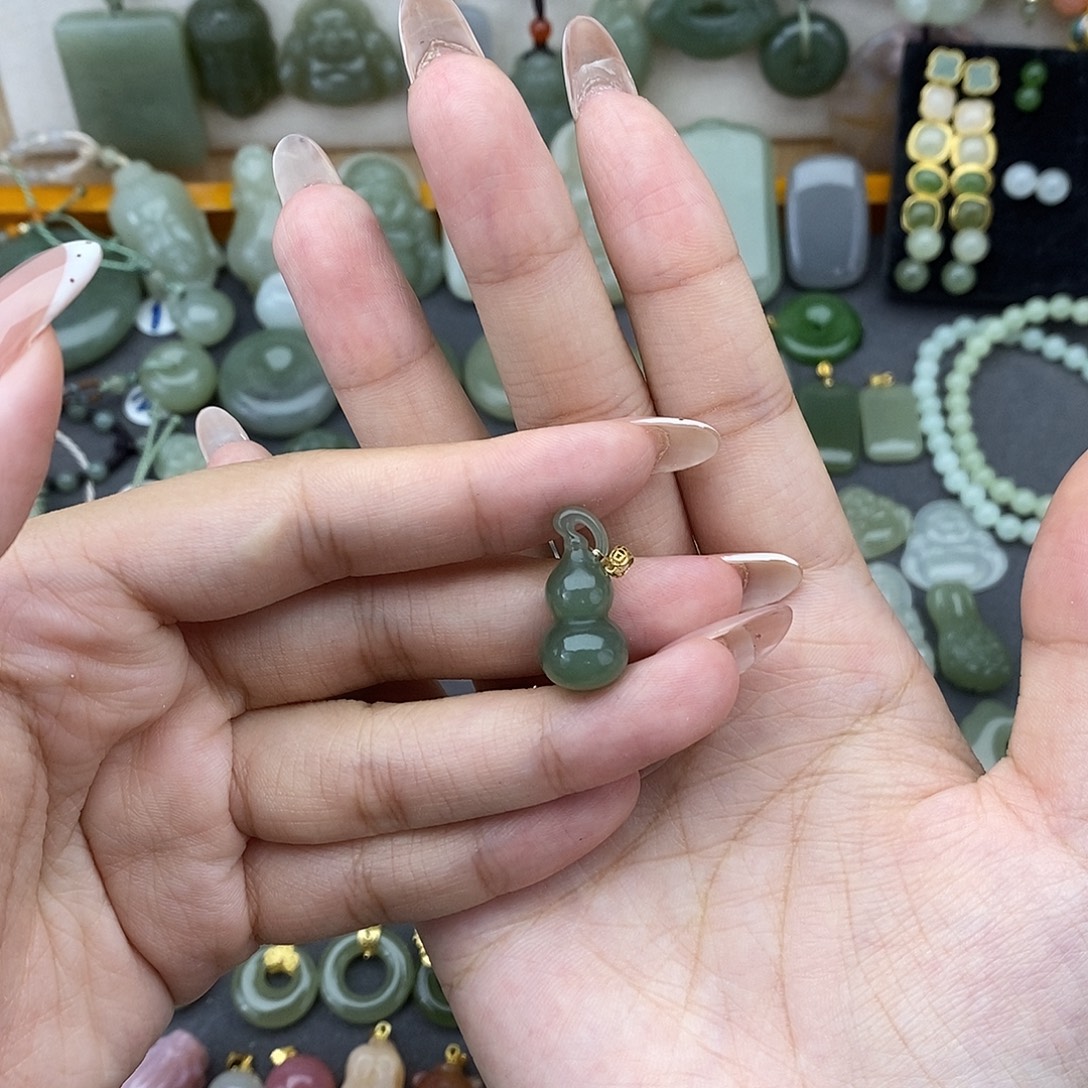 吊坠(不含链)18K金镶嵌和田玉