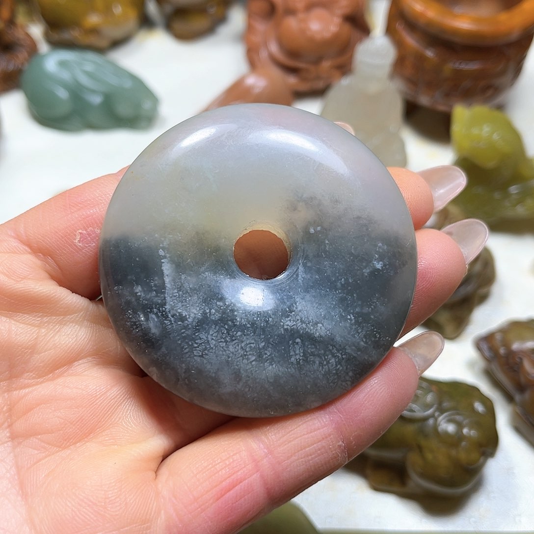 白玉菩提吊坠白玉菩提吊坠