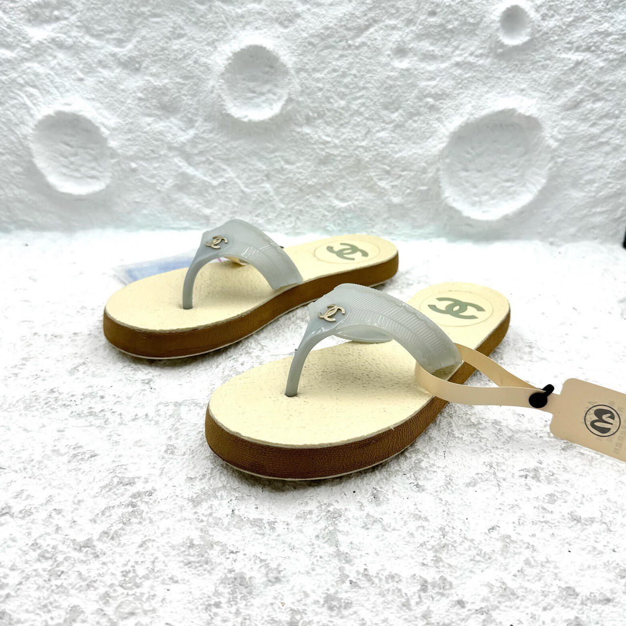 99新 Chanel/香奈儿 38码/人字拖凉鞋/A1931