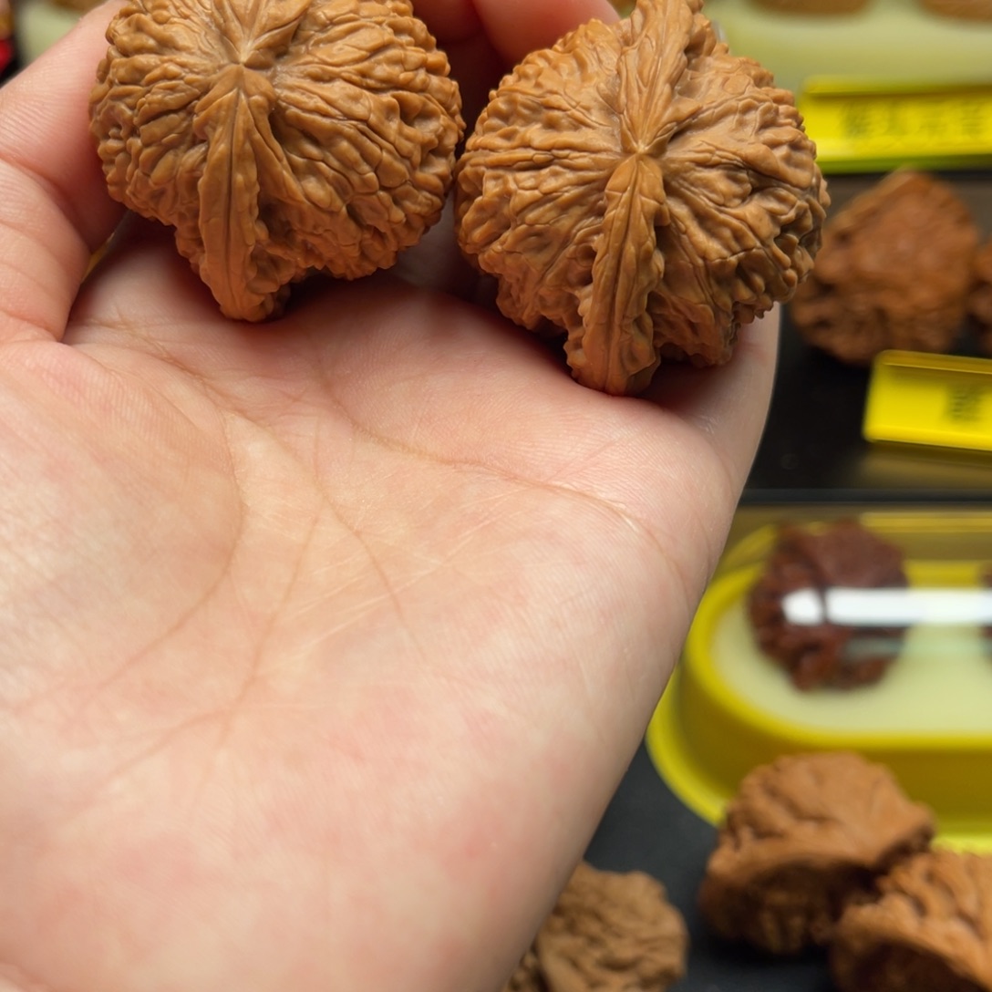 文玩核桃吊坠l****i43白狮子