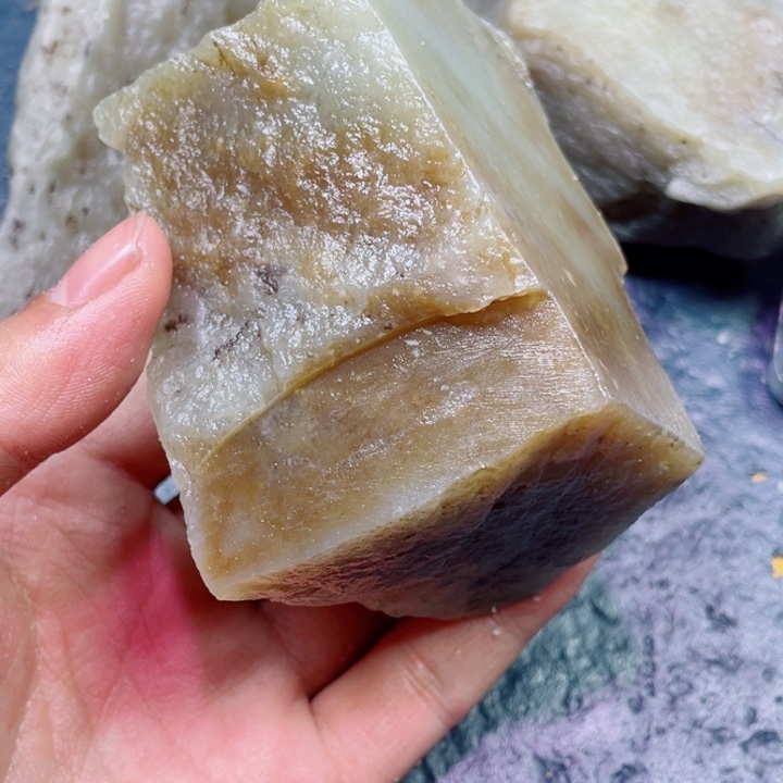 和田玉未镶嵌珠宝半成品