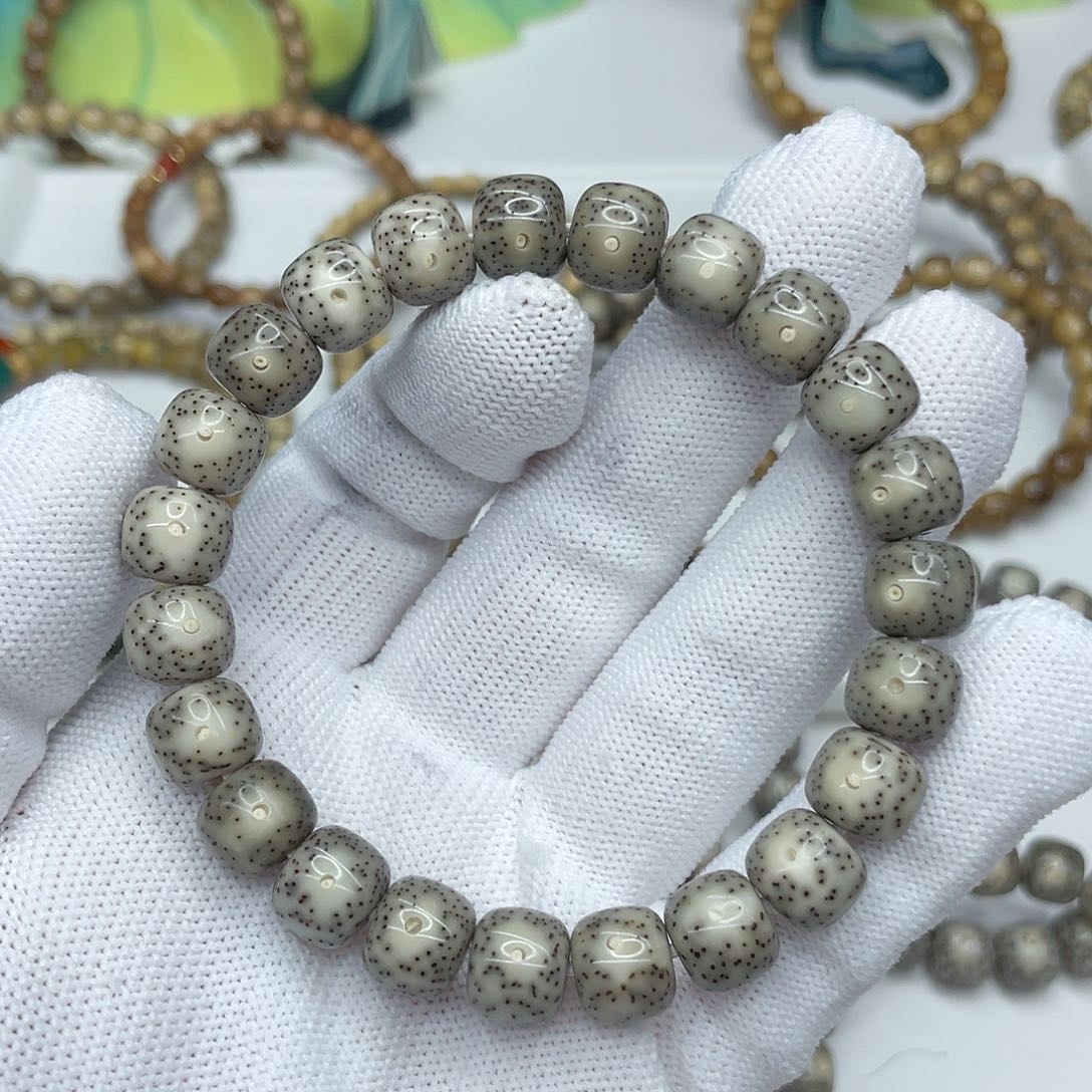 星月菩提手串17。10/9绿冰火龙果牛毛星