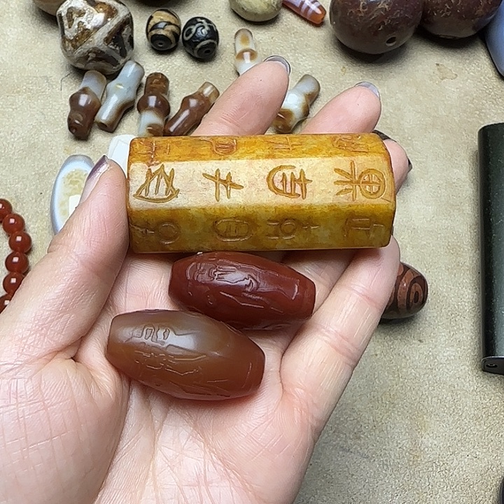 峰***玛瑙/玉髓未镶嵌珠宝半成品6