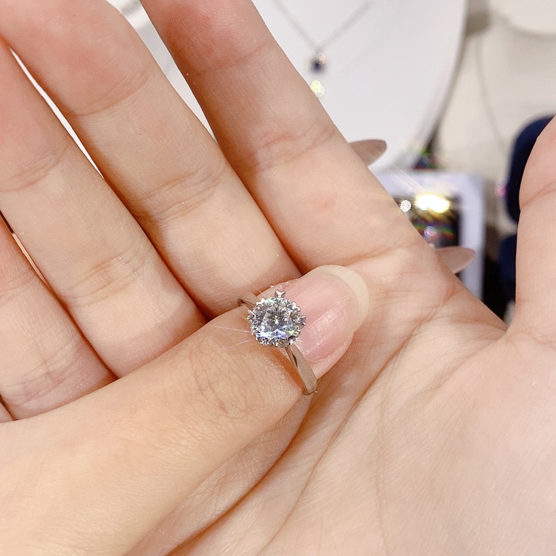 925银合成碳硅石八位一心11