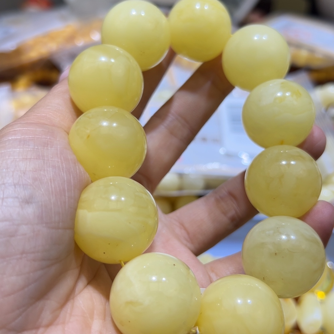 琥珀珠宝奇石未镶嵌