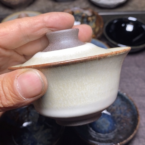 茶盏Gbbbhgfcvhhbb