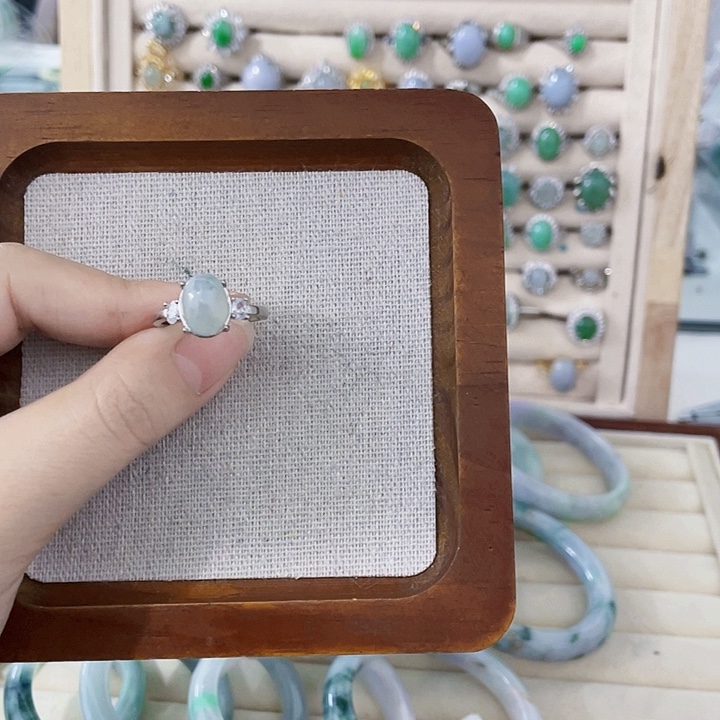 翡翠未镶嵌颈饰天然翡翠Ａ货