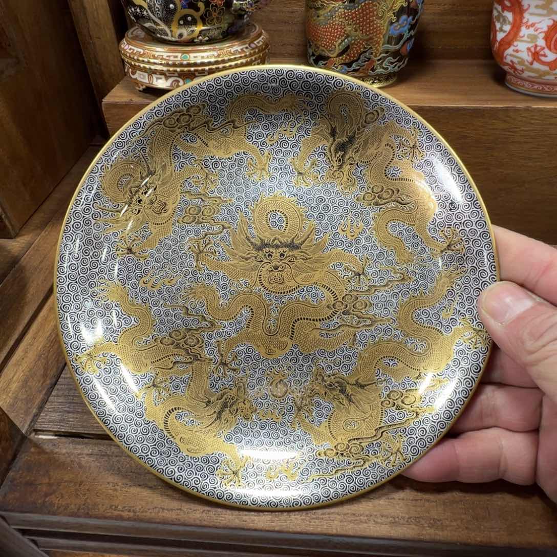 九龙错金银重工壶承