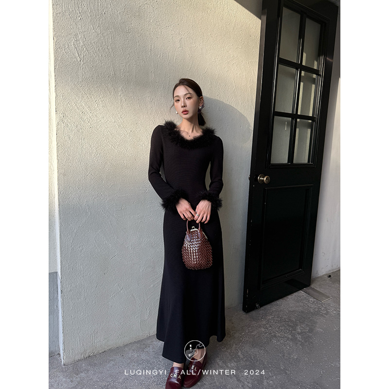 鹭青一原创【弄娇】针织打底上衣女毛毛可拆卸百搭连衣裙L24T7349BA