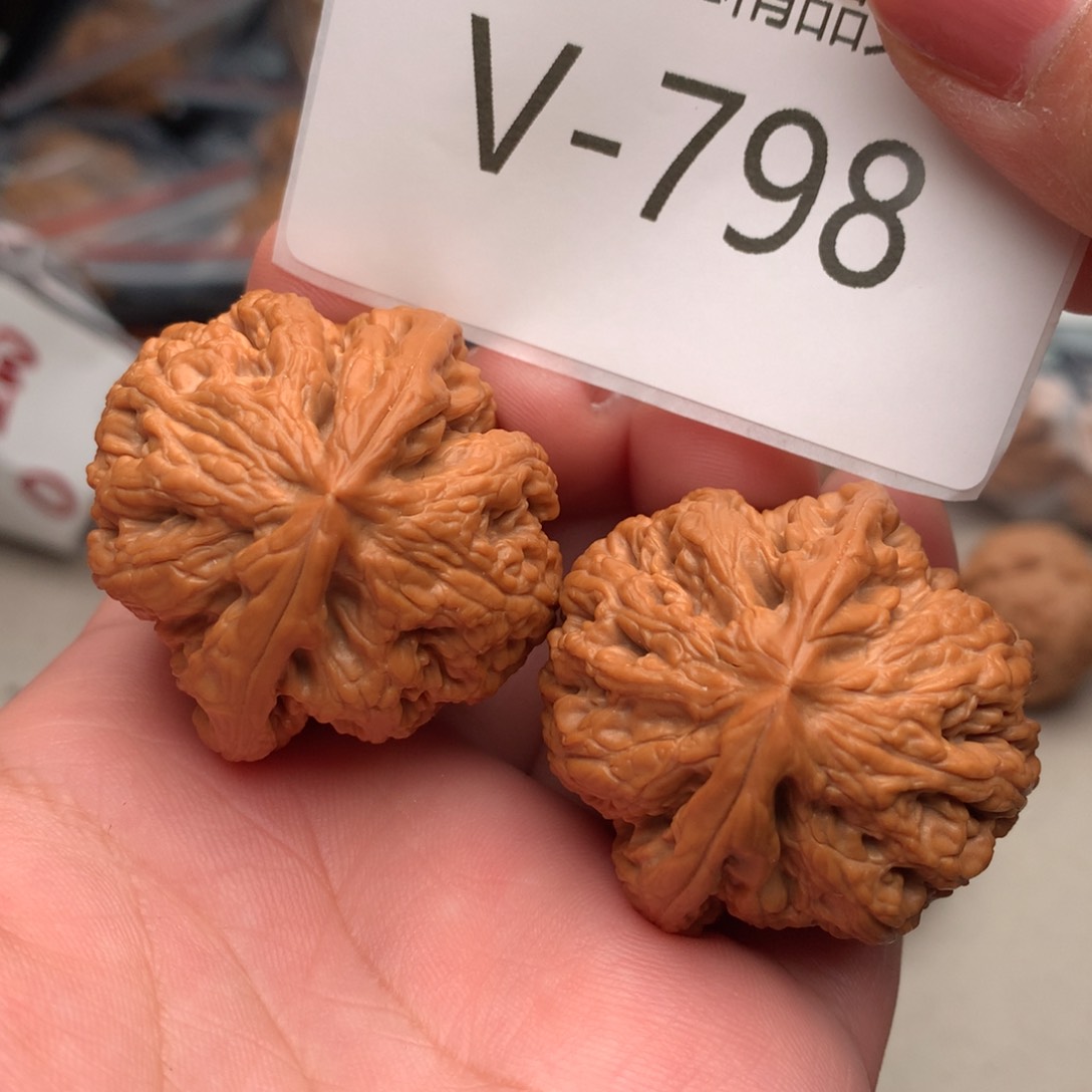 文玩核桃把件38全家福粗筋……