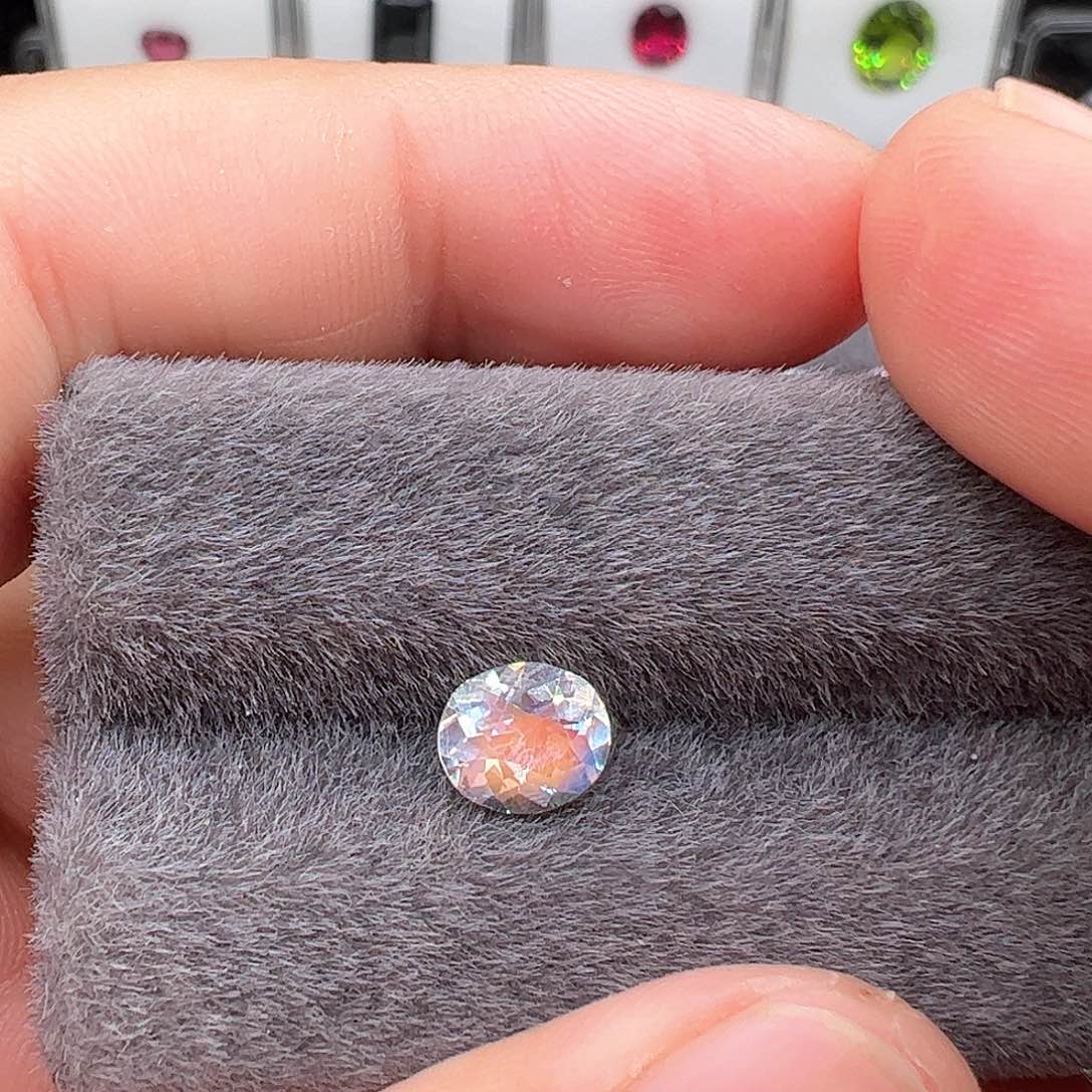 月光石裸石未镶嵌1.26克拉