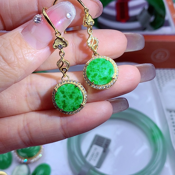 翡翠颈饰银S925镶嵌翡翠